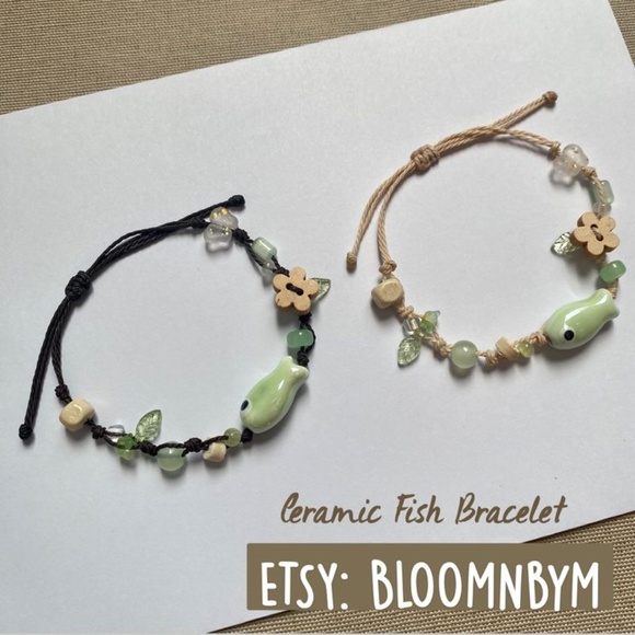 Handmade (NWOT) Vintage Green Fish Bracelet with Adjustable Dark Brown Cord - Picture 2 of 2